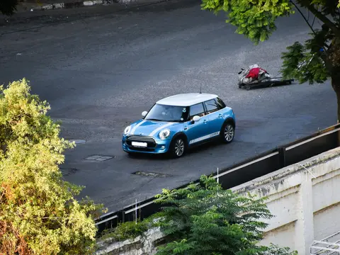 MINI Hatch: MINI Cooper (2018) (52715228047).jpg