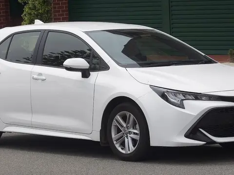 Toyota Corolla: 2018 Toyota Corolla (MZEA12R) Ascent Sport hatchback (2018-11-02) 01.jpg