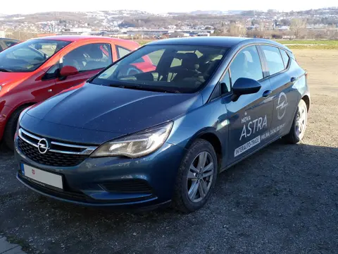 Vauxhall Astra: 2017 Opel Astra K.jpg